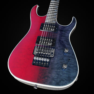 Cyclone P7 XS Red/Black, full body angled close-up